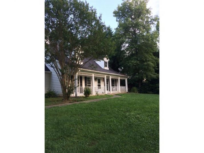 2382 Ivy Crest Drive, Buford, GA 30519