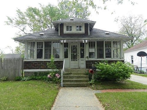 1344 Columbus Ave, Grand Haven, MI 49417