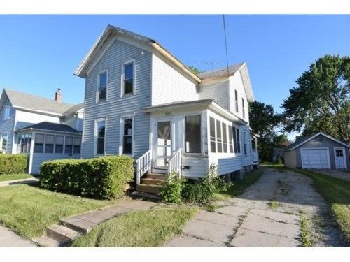 1029 & 1029a Otter Ave, Oshkosh, WI 54901