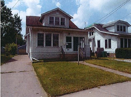 2216 W Laura Ave, Peoria, IL 61604