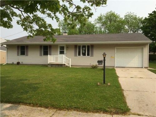 2726 33rd St, Two Rivers, WI 54241