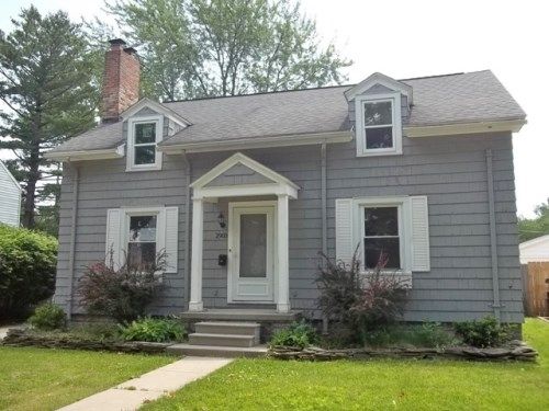 2903 Wynes St, Saginaw, MI 48602