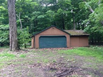 6942 Lake Rd W, Ashtabula, OH 44004