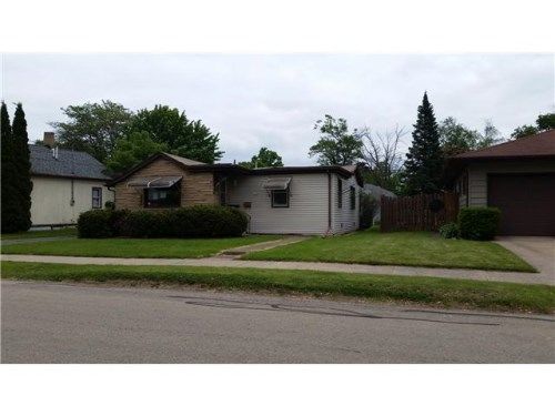 1626 Ontario St, Oshkosh, WI 54901