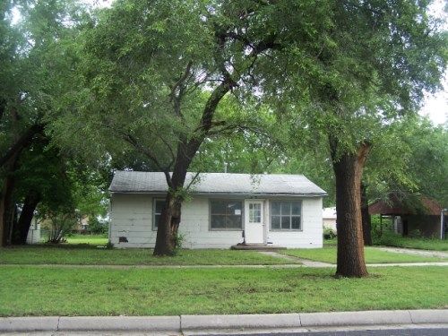 616 E 11th, Newton, KS 67114