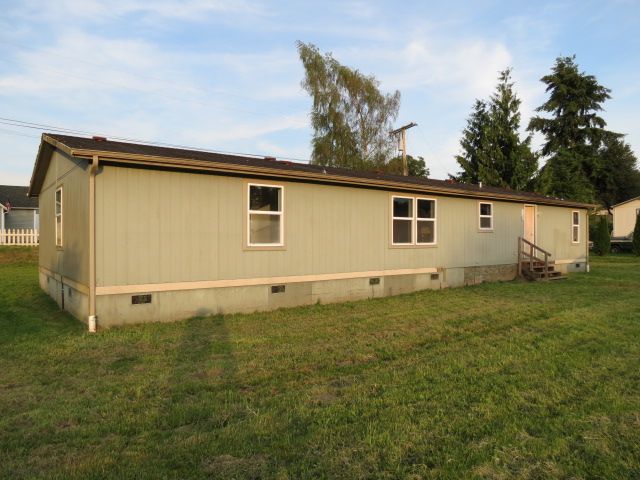 8196 Maple Ave, Lyman, WA 98263