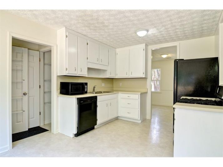 801 Oak Trace, Woodstock, GA 30189