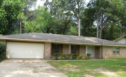 2115 Flowers Drive, Jackson, MS 39204