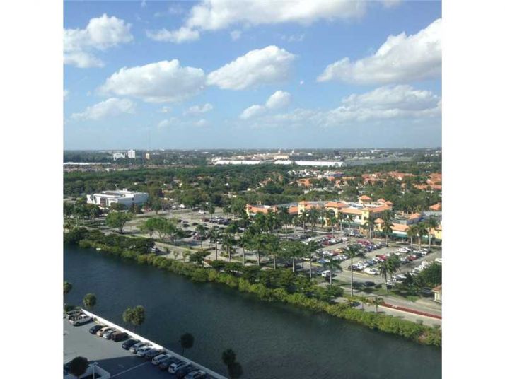 3675 N COUNTRY CLUB DR # 1809, Miami, FL 33180