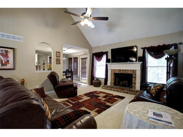 624 Ridge Crossing Drive, Woodstock, GA 30189