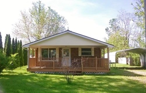 673 Ford Rd, Carleton, MI 48117