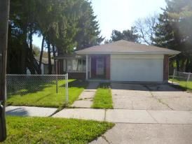 905 S Martin Luther King Jr Ave, Waukegan, IL 60085