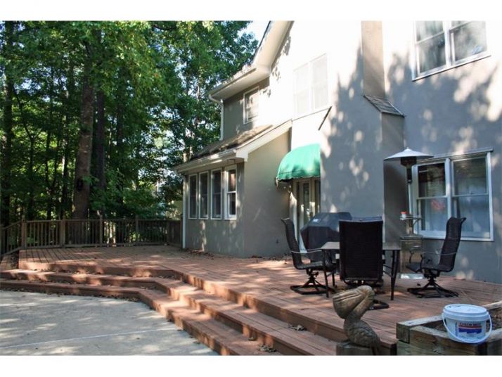 1053 Della Street Se, Marietta, GA 30067