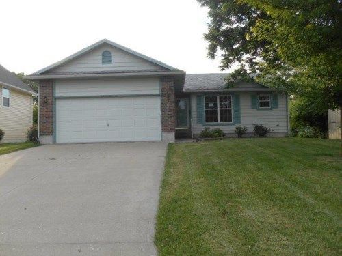 211 Gentry Ave, Sedalia, MO 65301