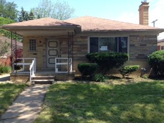 24080 Eastwood St, Oak Park, MI 48237