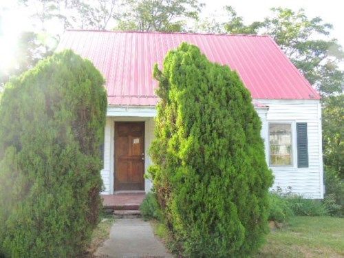 811 Curve Rd, Pearisburg, VA 24134