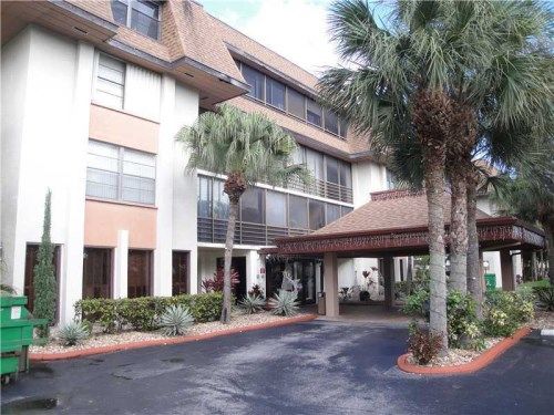 671 NE 195 ST # 418E, Miami, FL 33179