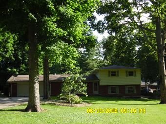 25 Tweedy Ln, Anderson, IN 46012