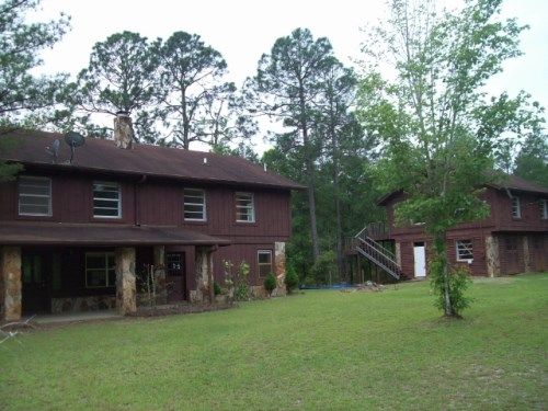 164 Shadydale Rd, Lumber City, GA 31549