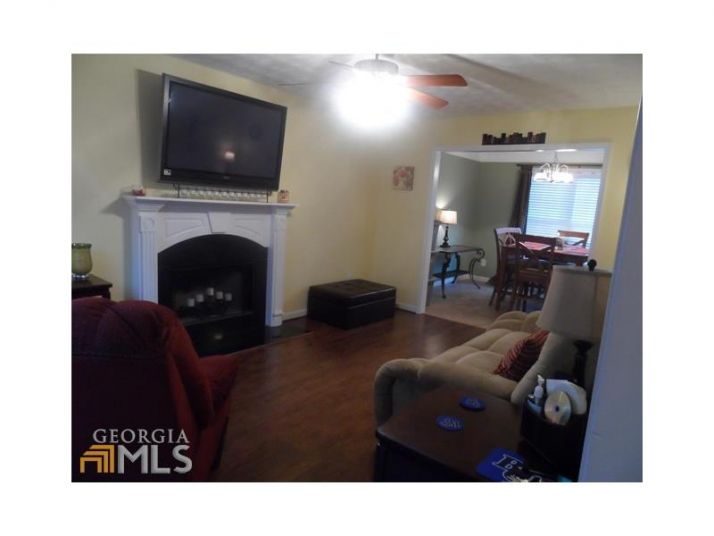 851 State Street, Commerce, GA 30529