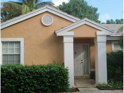 13221 SW 17 CT, Hollywood, FL 33027