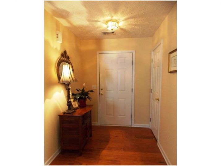 3073 Rockview Drive, Loganville, GA 30052