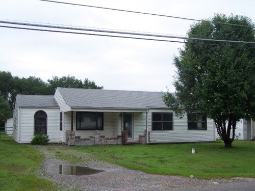 5840 N Seneca St, Wichita, KS 67204
