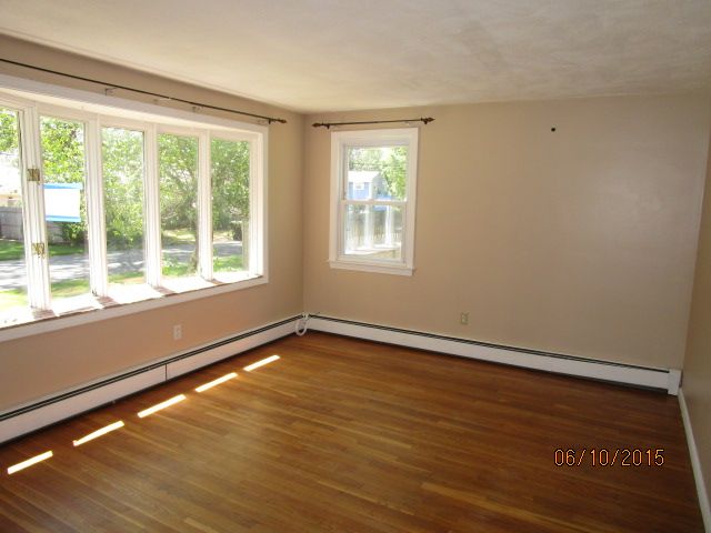 101 Sefton Ave, Warwick, RI 02889