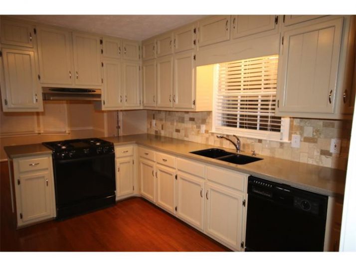 734 Oak Moss Drive, Lawrenceville, GA 30043