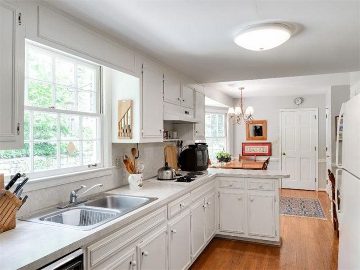 520 Forest Valley Road, Atlanta, GA 30342