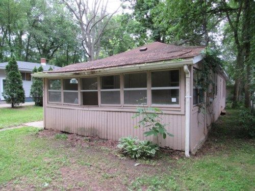 4811 Filer St, Waterford, MI 48328