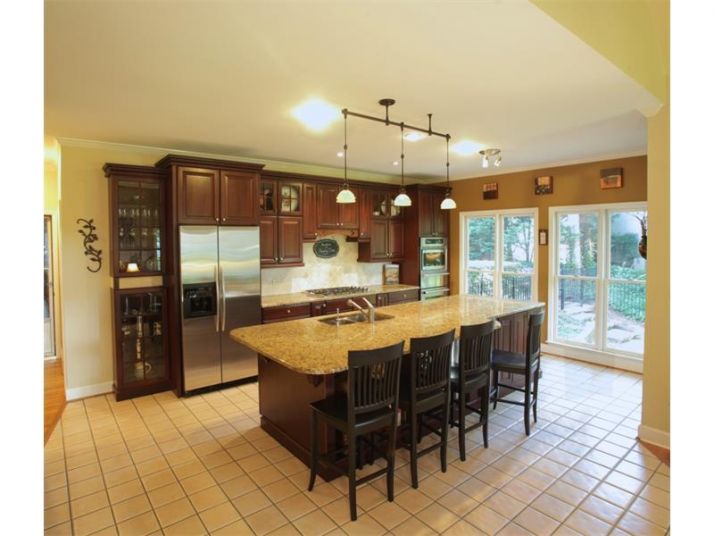 3040 Eagle Watch Drive, Woodstock, GA 30189