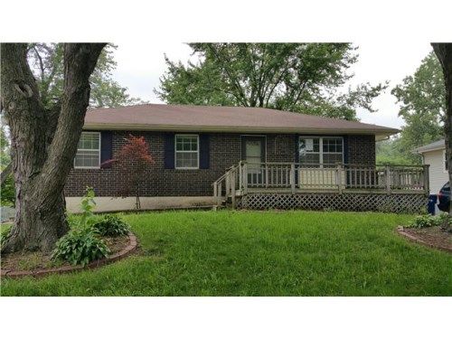 204 NW Summit Dr, Blue Springs, MO 64014