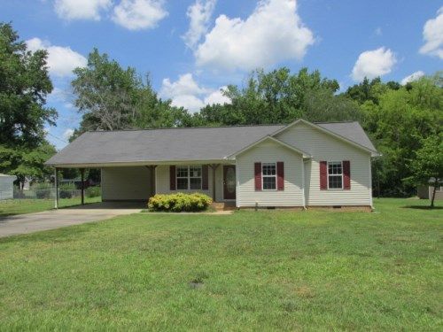 3926 Dix Street, Anniston, AL 36201