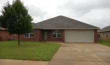 601 E Juniper Ln Mustang, OK 73064