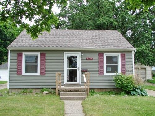 1204 George St, Lansing, MI 48910