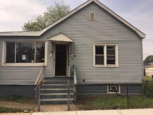 2824 Schrage Ave, Whiting, IN 46394