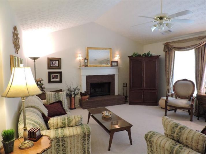 210 Lake Valley Drive, Loganville, GA 30052