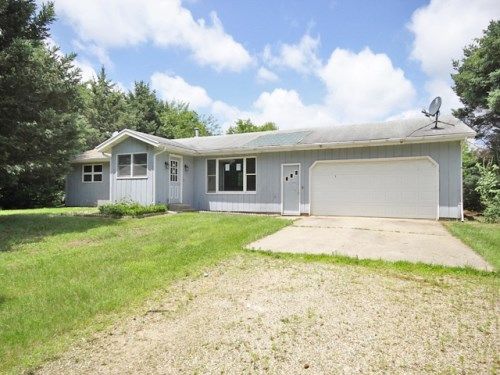 32900 Bradeen Ave, Paw Paw, MI 49079