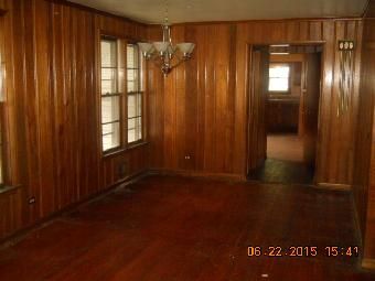 9216 S Clifton Park Ave, Evergreen Park, IL 60805