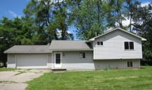 15 Noyle Dr Waterford, MI 48328