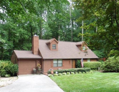 3748 River Drive Sw, Lilburn, GA 30047