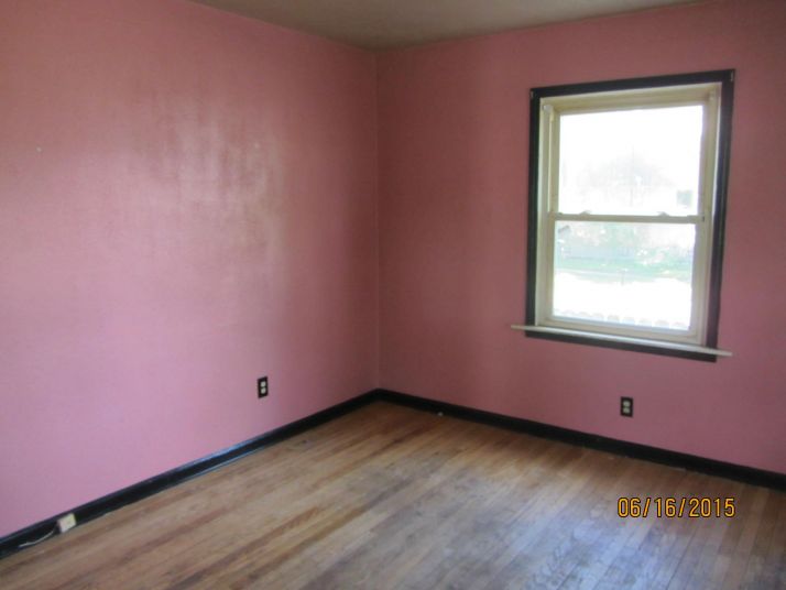 34210 Richard, Wayne, MI 48184