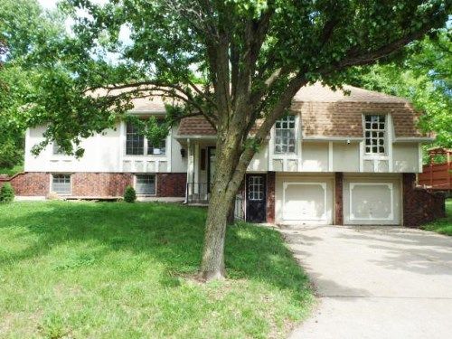 5927 Larson Ave, Kansas City, MO 64133