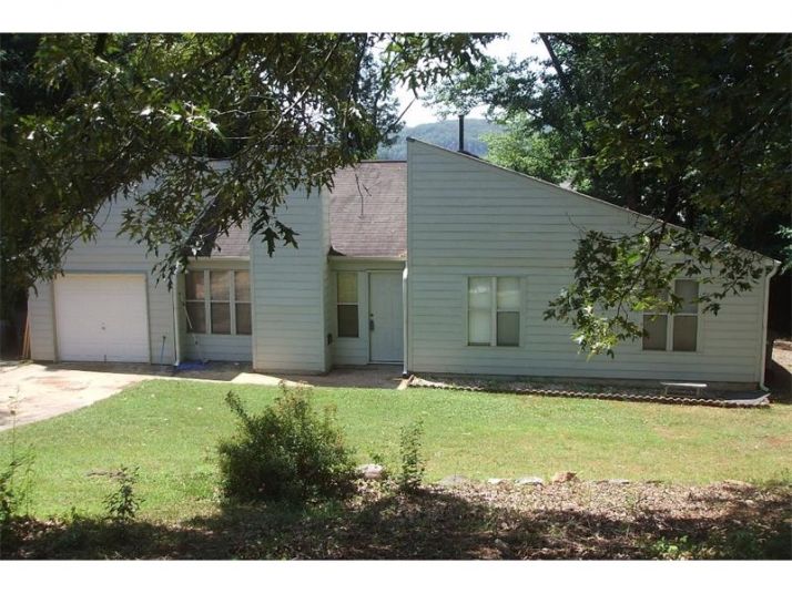 160 Apple Valley Drive, Woodstock, GA 30188