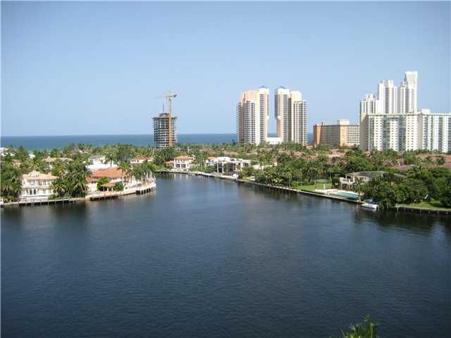 19707 TURNBERRY WY # 11-F, Miami, FL 33180