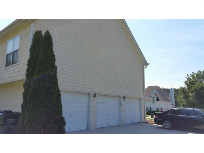 961 Rolling Meadows Drive, Loganville, GA 30052