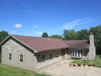 1505 Hubbard Thomas Rd, Hubbard, OH 44425