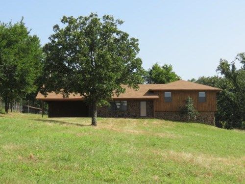 476923 East 1100 Road, Roland, OK 74954