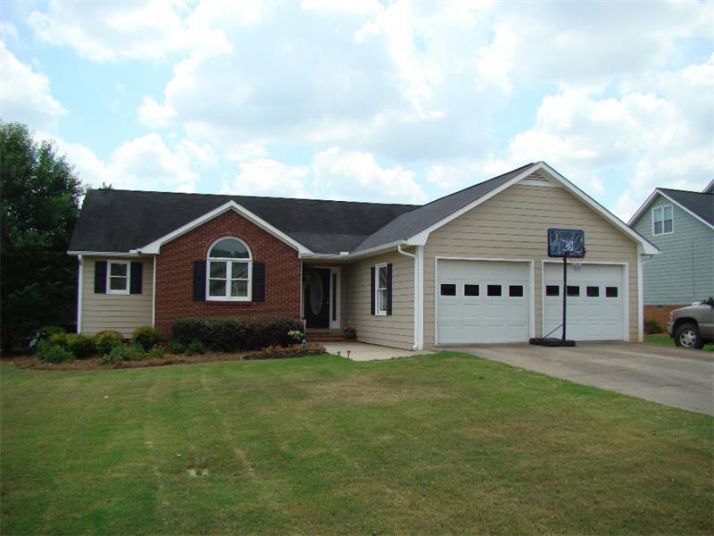 9 Leawood Court, Lindale, GA 30147